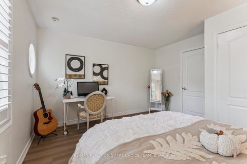 Photo 27 at 34 McBride Lane, Willowdale West, Toronto