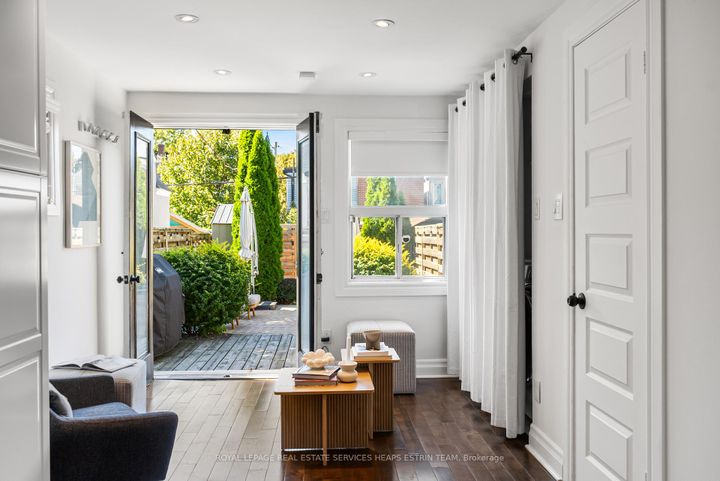 Photo 12 at 386 Crawford Street, Bellwoods, Toronto