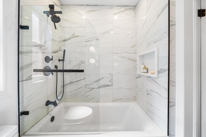 Photo 22 at 386 Crawford Street, Bellwoods, Toronto