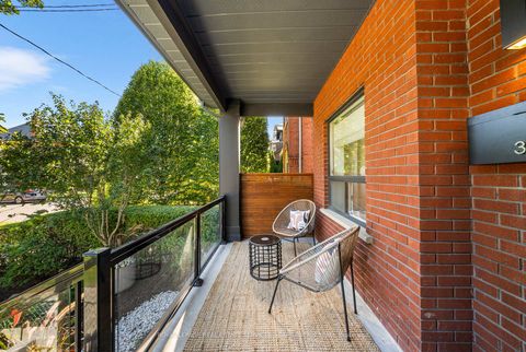 Photo 2 at 386 Crawford Street, Bellwoods, Toronto