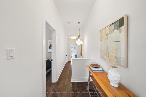Photo 14 at 386 Crawford Street, Bellwoods, Toronto