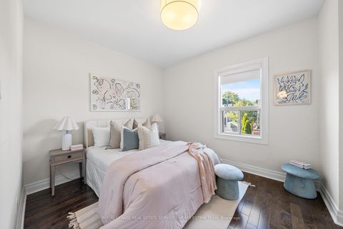 Photo 19 at 386 Crawford Street, Bellwoods, Toronto