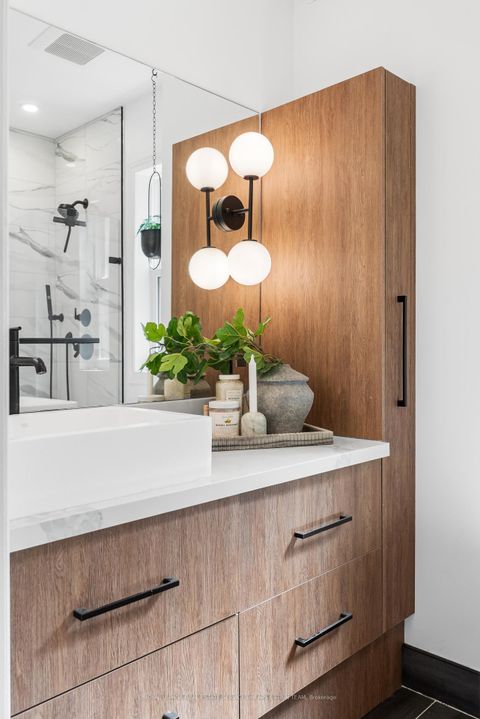 Photo 21 at 386 Crawford Street, Bellwoods, Toronto
