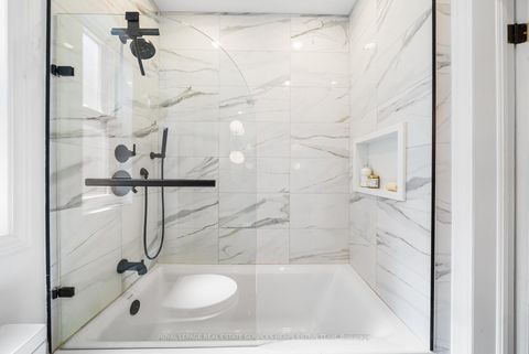 Photo 22 at 386 Crawford Street, Bellwoods, Toronto