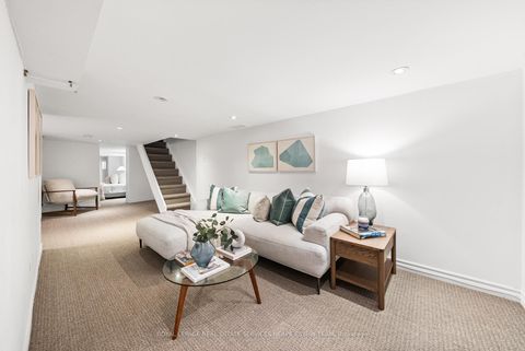 Photo 23 at 386 Crawford Street, Bellwoods, Toronto