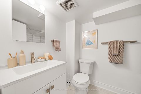 Photo 29 at 386 Crawford Street, Bellwoods, Toronto