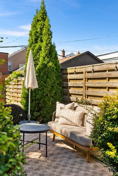 Photo 32 at 386 Crawford Street, Bellwoods, Toronto