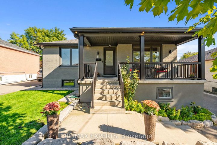 Photo 3 at 11 Smallwood Drive, CFB, Toronto