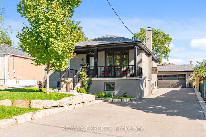Photo 4 at 11 Smallwood Drive, CFB, Toronto