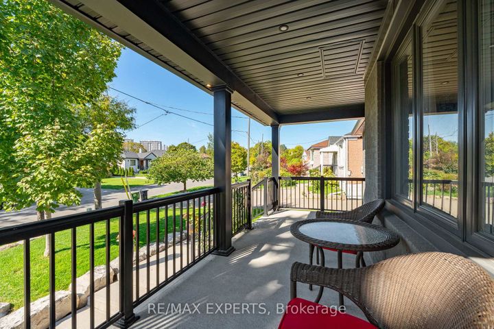 Photo 5 at 11 Smallwood Drive, CFB, Toronto