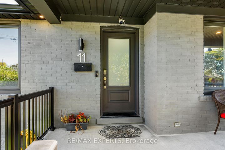 Photo 7 at 11 Smallwood Drive, CFB, Toronto