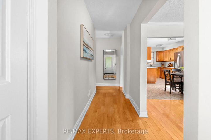 Photo 10 at 11 Smallwood Drive, CFB, Toronto