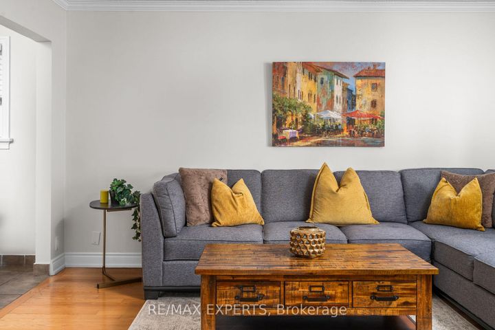 Photo 12 at 11 Smallwood Drive, CFB, Toronto