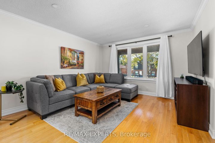 Photo 13 at 11 Smallwood Drive, CFB, Toronto