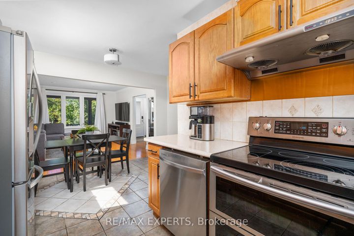 Photo 23 at 11 Smallwood Drive, CFB, Toronto
