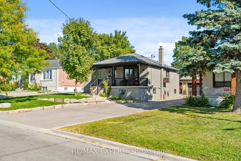 Photo 32 at 11 Smallwood Drive, CFB, Toronto
