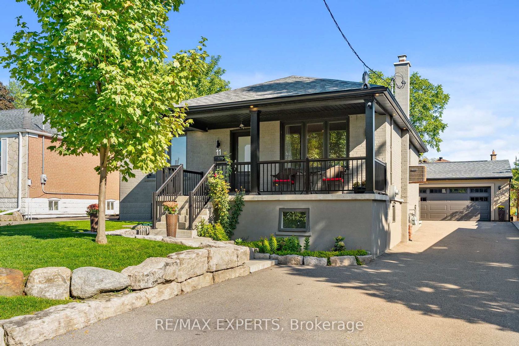 11 Smallwood Drive, CFB, Toronto 2