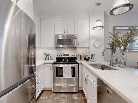 Photo 12 at Th 14 - 20 Burkebrook Place, York Mills, Toronto Photo 12 at Th 14 - 20 Burkebrook Place, York Mills, Toronto