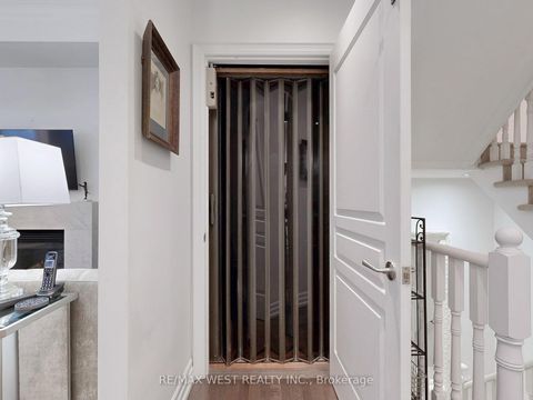 Photo 14 at Th 14 - 20 Burkebrook Place, York Mills, Toronto