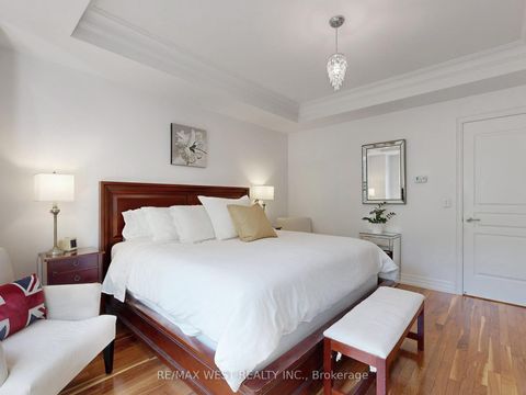 Photo 17 at Th 14 - 20 Burkebrook Place, York Mills, Toronto