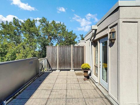 Photo 29 at Th 14 - 20 Burkebrook Place, York Mills, Toronto