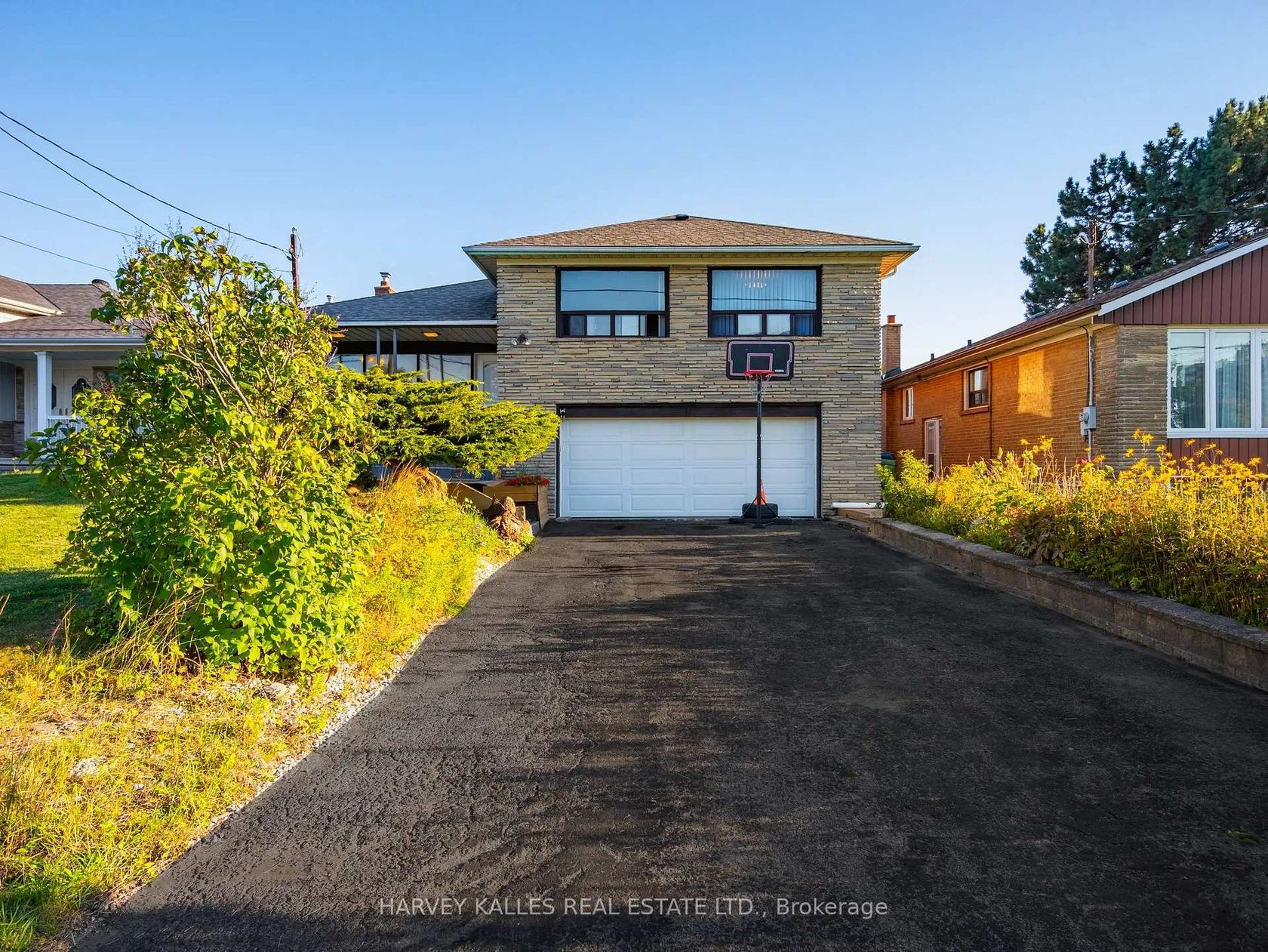 49 Wenderly Drive, Glen Park, Toronto 