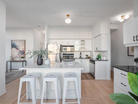 Photo 4 at UPH3 - 410 Queens Quay W, Waterfront Communities C1, Toronto