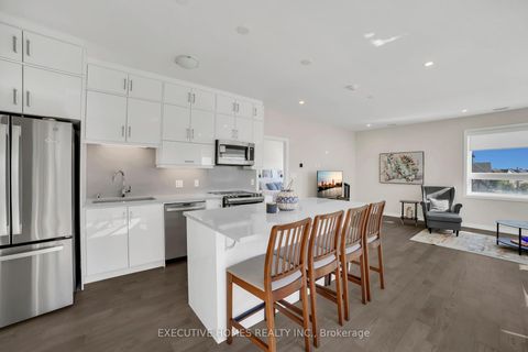 Photo 14 at 208 - 3265 Carding Mill Trail, GO Glenorchy, Oakville