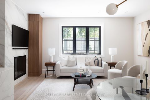 Photo 10 at 52 Roxborough Drive, Moore Park, Toronto