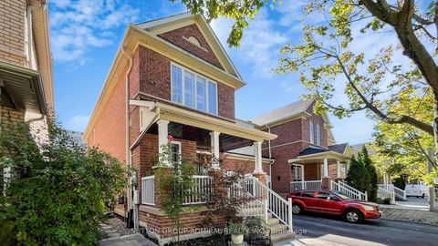 Photo 2 at 222 Hollywood Hill Circle, Vellore Village, Vaughan