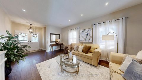 Photo 5 at 222 Hollywood Hill Circle, Vellore Village, Vaughan