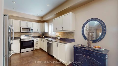 Photo 12 at 222 Hollywood Hill Circle, Vellore Village, Vaughan