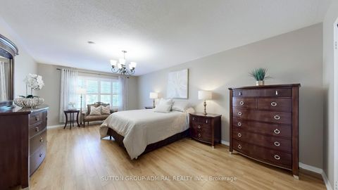 Photo 17 at 222 Hollywood Hill Circle, Vellore Village, Vaughan