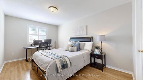 Photo 20 at 222 Hollywood Hill Circle, Vellore Village, Vaughan