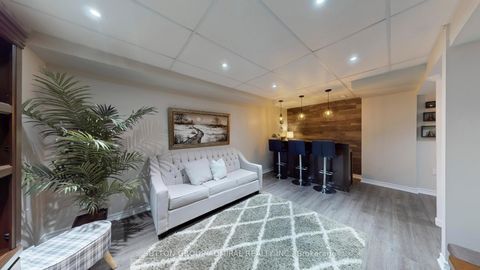 Photo 24 at 222 Hollywood Hill Circle, Vellore Village, Vaughan