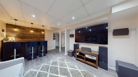 Photo 25 at 222 Hollywood Hill Circle, Vellore Village, Vaughan
