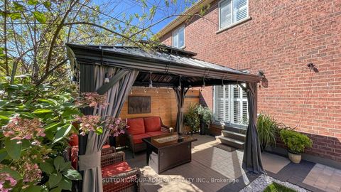 Photo 32 at 222 Hollywood Hill Circle, Vellore Village, Vaughan