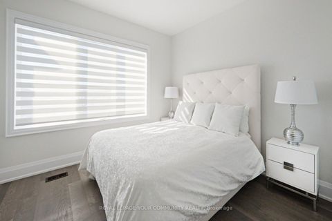 Photo 15 at 143 Vellore Park Avenue, Vellore Village, Vaughan