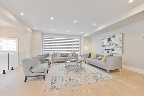 Photo 4 at 84 Westbourne Avenue, Birchmount, Toronto