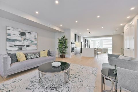 Photo 5 at 84 Westbourne Avenue, Birchmount, Toronto
