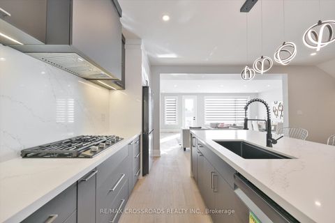Photo 7 at 84 Westbourne Avenue, Birchmount, Toronto