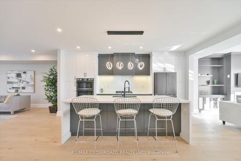 Photo 9 at 84 Westbourne Avenue, Birchmount, Toronto
