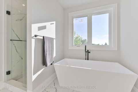 Photo 21 at 84 Westbourne Avenue, Birchmount, Toronto