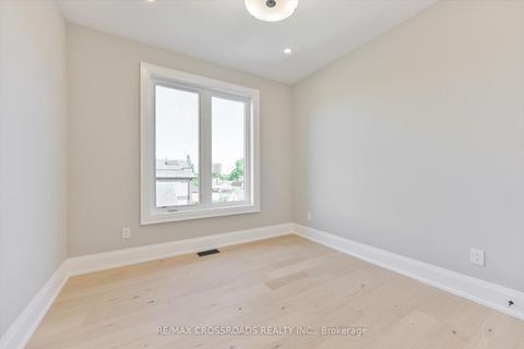 Photo 23 at 84 Westbourne Avenue, Birchmount, Toronto