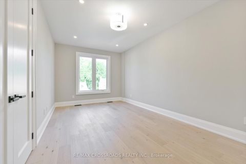 Photo 25 at 84 Westbourne Avenue, Birchmount, Toronto