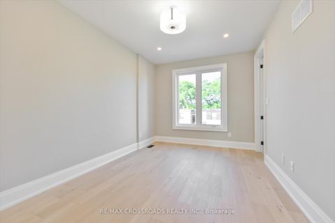 Photo 26 at 84 Westbourne Avenue, Birchmount, Toronto