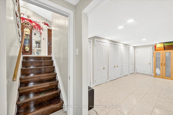 Photo 22 at 51 Picton Street W, North End, Hamilton