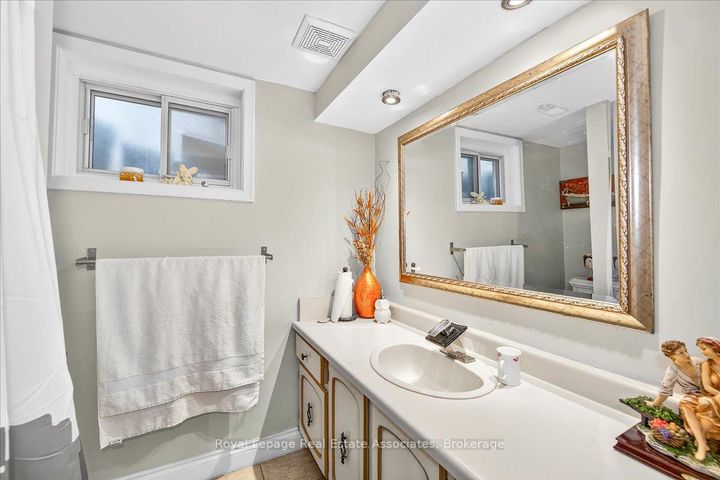 Photo 30 at 51 Picton Street W, North End, Hamilton