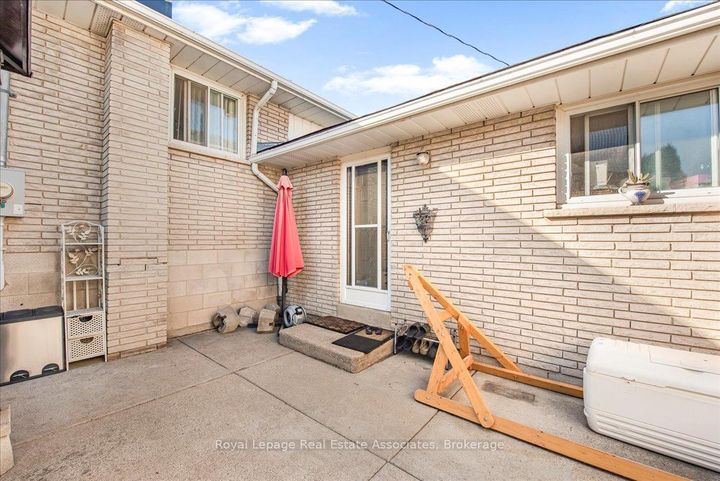 Photo 33 at 51 Picton Street W, North End, Hamilton