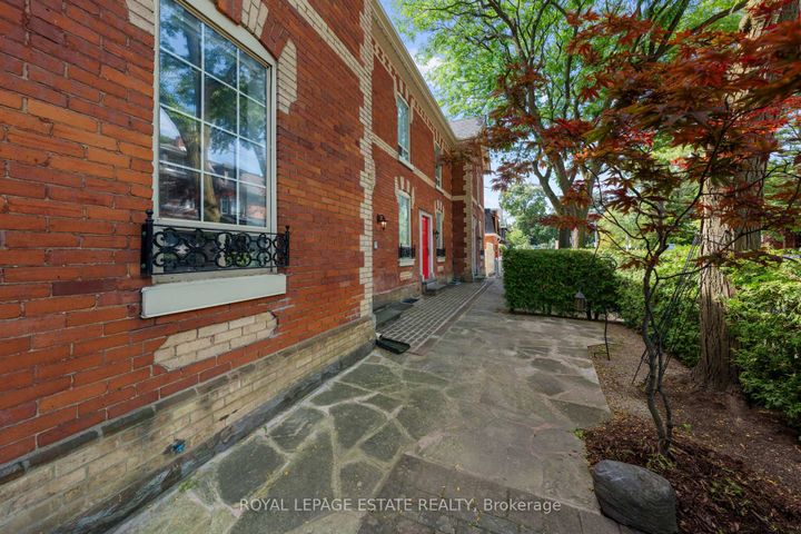 Photo 5 at 232 Shaw Street, Bellwoods, Toronto